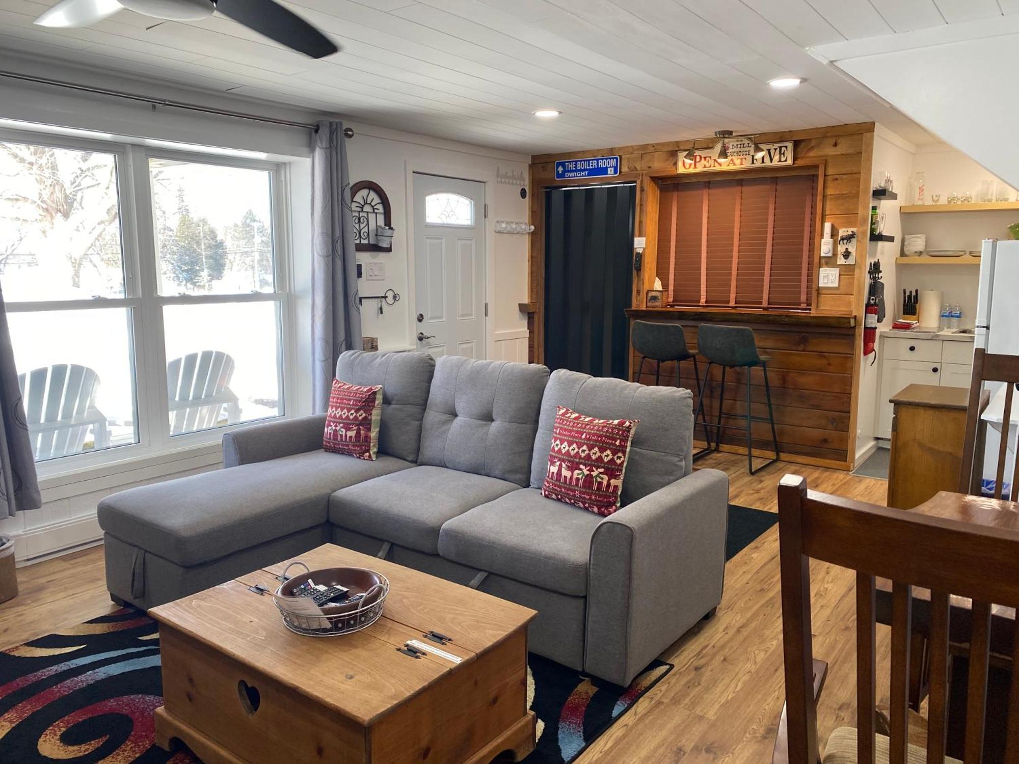 Our Place Up North Bnb Huntsville Exteriör bild